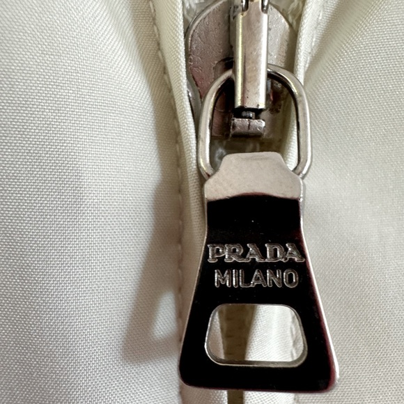 Prada Vintage Y2K SGV126 Nylon Windbreaker Jacket Size Tg. 46 /Us Size Small - Picture 7 of 10